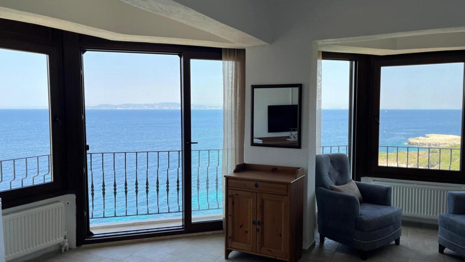 Nergis Hotel Karaburun  Ngoại thất bức ảnh