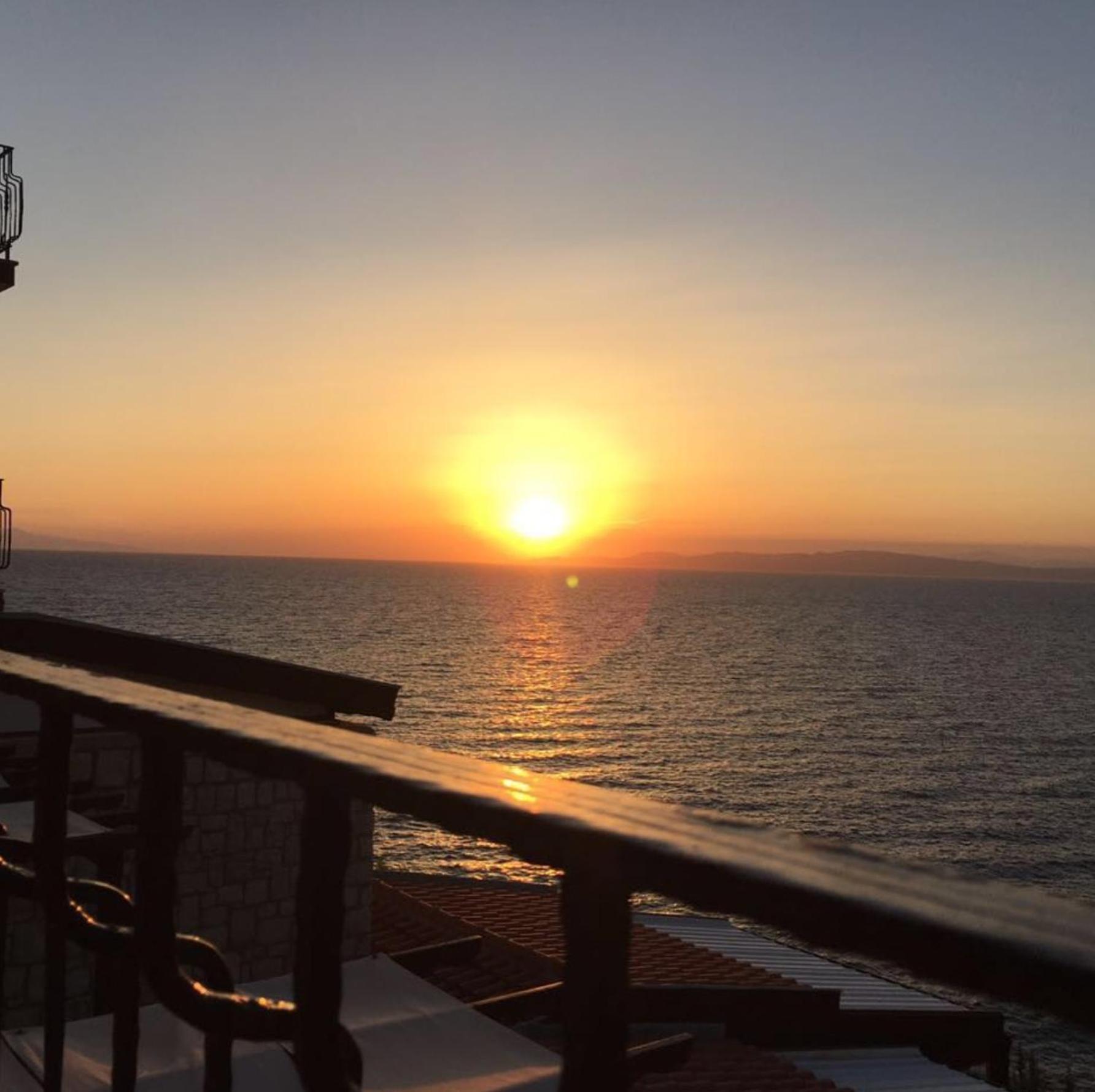 Nergis Hotel Karaburun  Ngoại thất bức ảnh