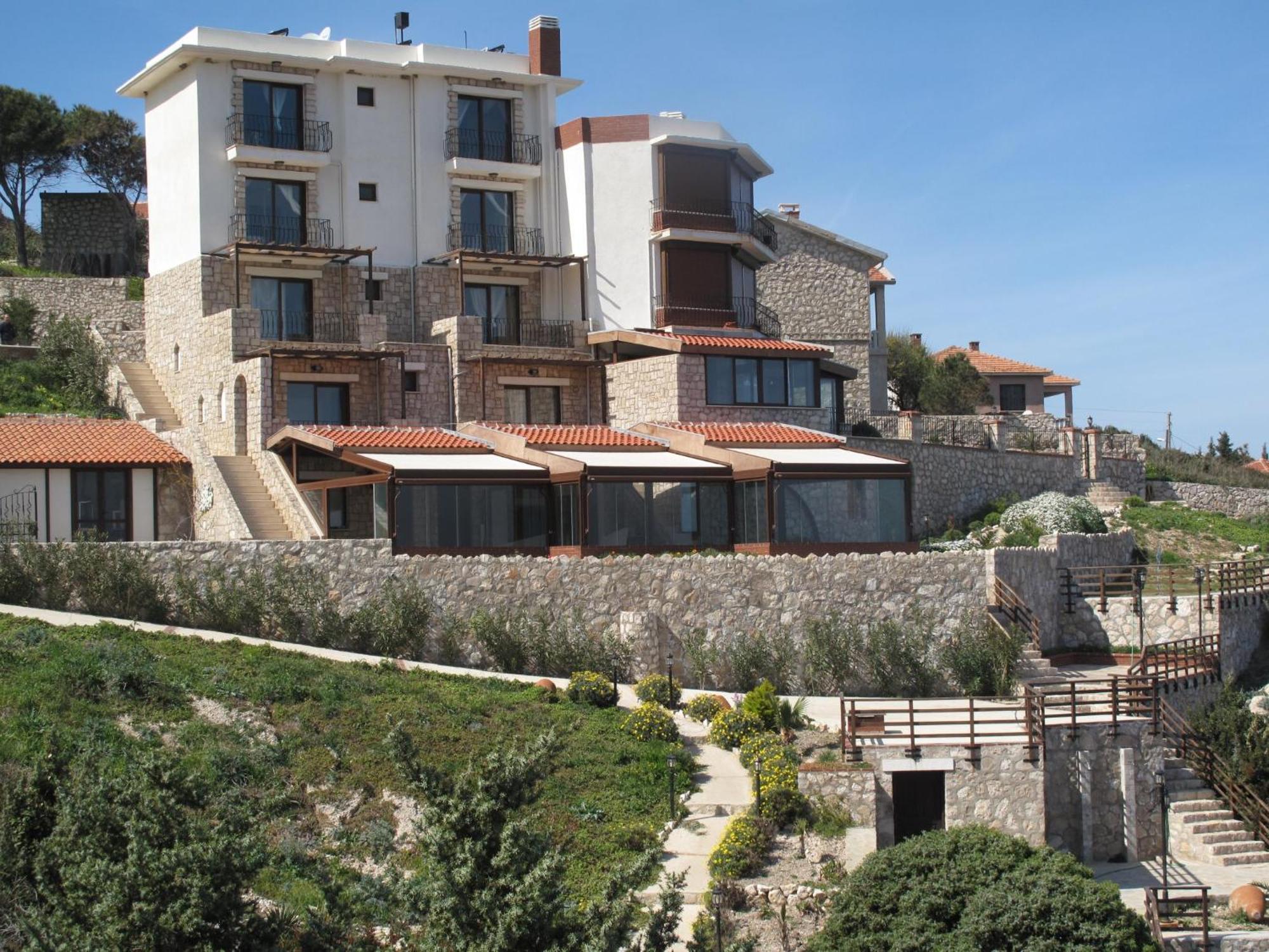 Nergis Hotel Karaburun  Ngoại thất bức ảnh